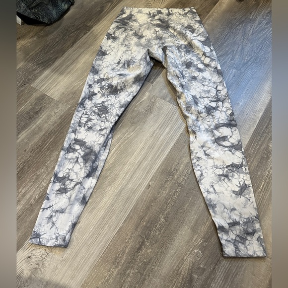 Lululemon Wunder Under Hi-Rise Shibori Dual Shibori Antique White Baltic Grey - Picture 7 of 8